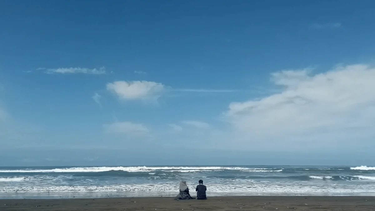 Garut gak hanya punya Pantai Sayangheulang dan Pantai Santolo aja lho, ternyata Garut ini menyimpan segudang keindahan Panti Selatan salah satunya yaitu Pantai Citanggeuleuk. Pantai indah ini ternyata belum banyak dikenal oleh para wisatawan lho.