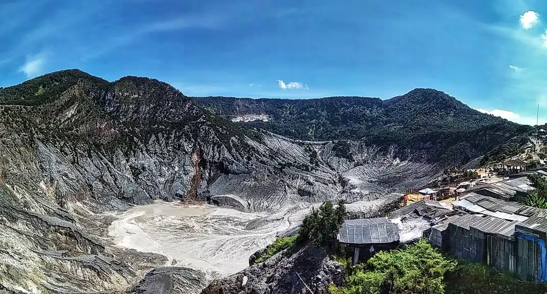 Pesona Keindahan Alam Tangkuban Perahu Bandung