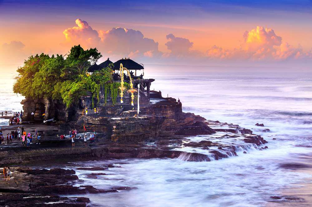 Tanah Lot Destinasi Wisata yang Paling Populer di Pulau Bali