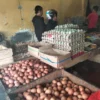 Harga Telur Ayam dan Cabai Naik