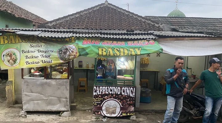 Gegara Makan Bakso, Uang Ratusan Juta Raib