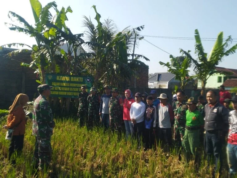 Gotong Royong Antisipasi Banjir