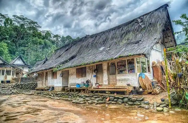 Wisata Kampung Naga Tasikmalaya Menyaksikan Kearifan Budaya Lokal