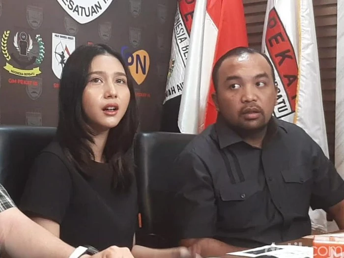 Tenri Anisa Bantah jadi Selingkuhan Virgoun, Akui Hanya Partner Kerja