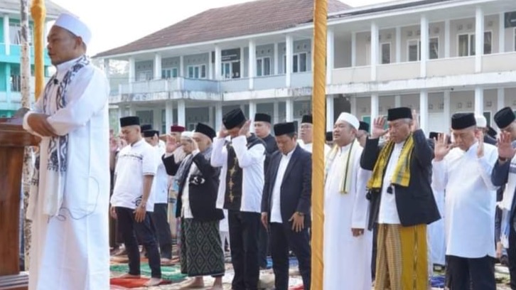 Unsur Forkopimda Kabupaten Sukabumi Salat Idul Adha di Ponpes Azzainiyyah