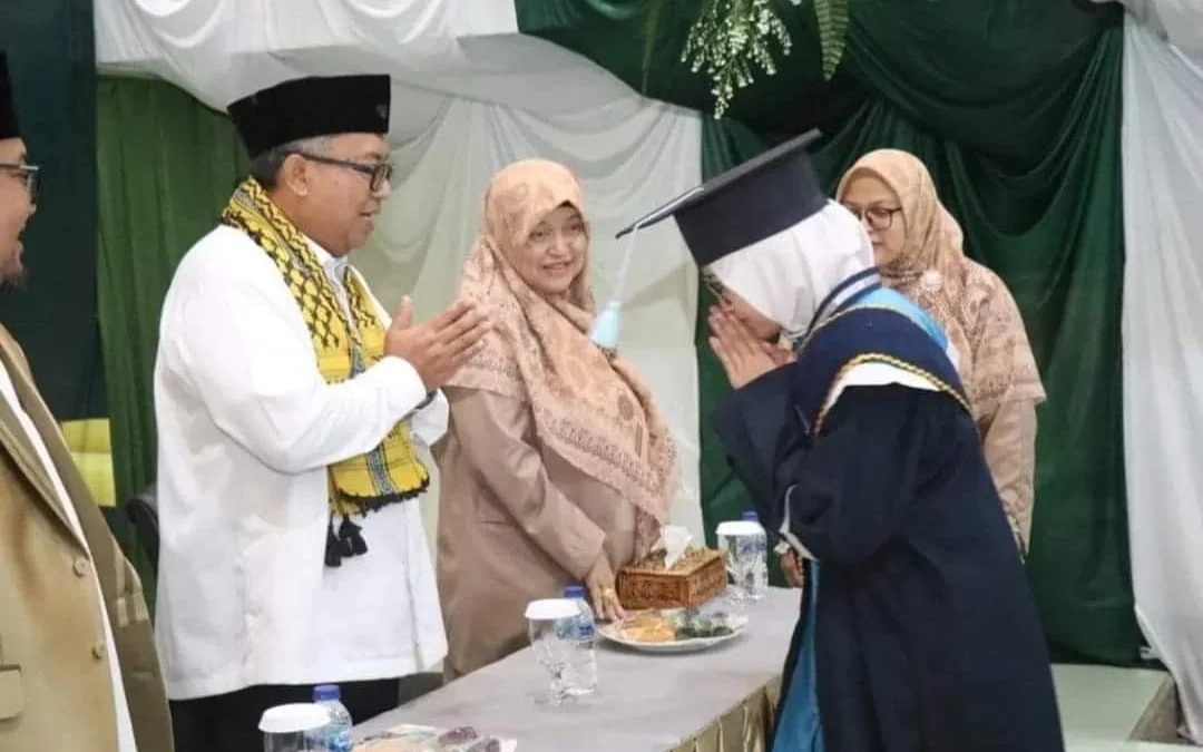 Wisuda Penghargaan Terhadap Prestasi dan Keberhasilan Proses Belajar