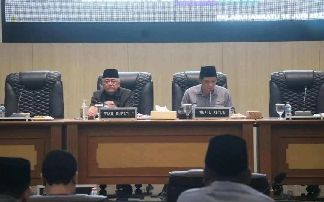 Paripurna DPRD Agenda Jawaban Bupati Terhadap Panjangan Umum Fraksi