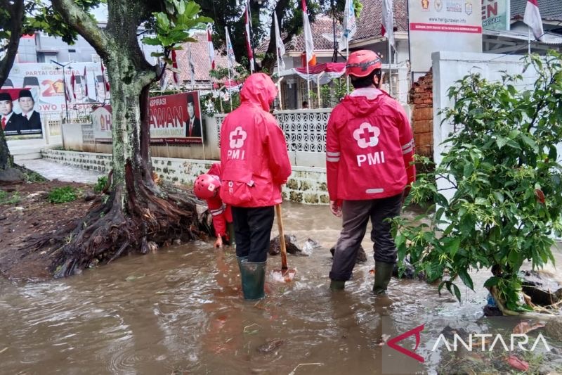 Hujan Deras Picu Bencana di 11 Lokasi