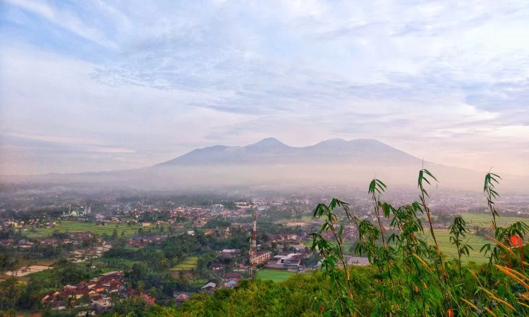 Wisata Gunung Sunda Sukabumi