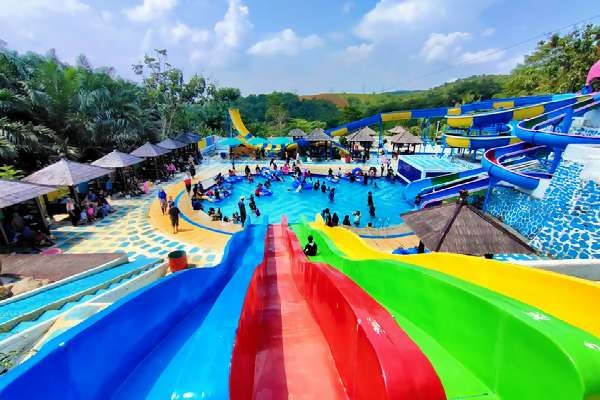 5 Wisata Waterboom Terseru di Sukabumi Harga Terjangkau