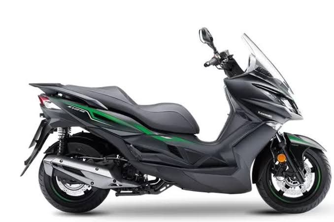 Kawasaki J125 Motor Skuter Dengan Desain Bergaya Sporty