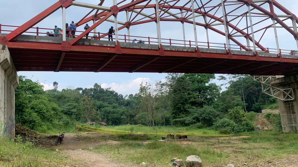 Akhiri Hidup di Jembatan Merah Cinumpang