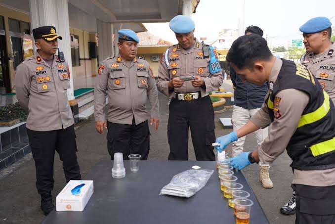 Polri Tidak Profesional Saat Menjalankan Tugas, Adukan Saja ke SiPropam