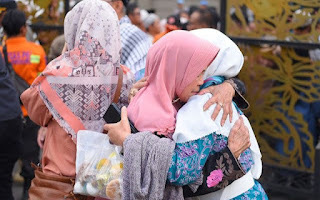 Sambut Kedatangan Jemaah Haji dengan Haru