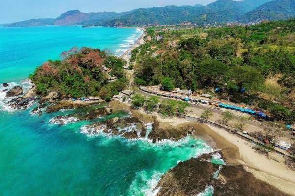 4 Fakta Keunikan Wisata Pelabuhan Ratu Sukabumi yang Lagi Tranding