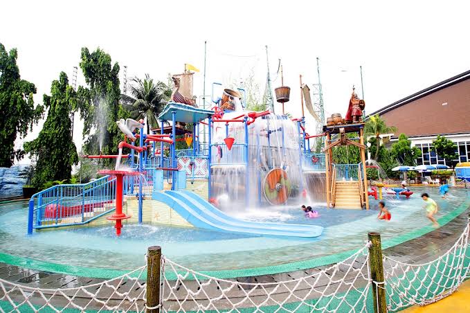 Inilah 3 Wisata waterboom murah di Bandung