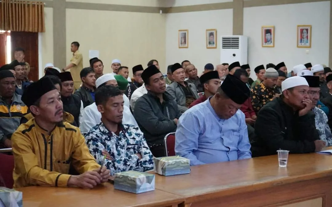 Pemkab Serahkan Bantuan Hibah Keagamaan pada Ratusan Penerima