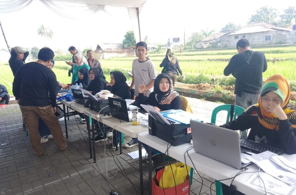 Si Jempol Lentik Dekatkan Layanan Adminduk Si Jempol Lentik Dekatkan Layanan Adminduk.