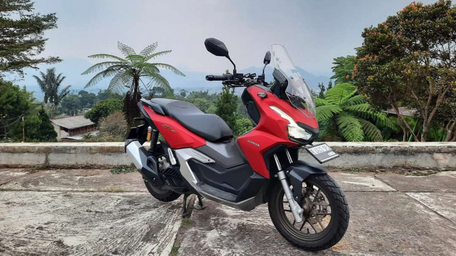 Perbedaan Skutik Bongsor Honda ADV 160 dan 150 yang Harus Diketahui