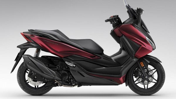 Honda Forza 250 versi 2023