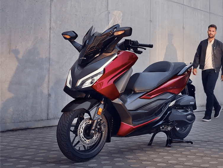 Harga Bikin Melongo! Motor Honda Forza Hadir Bawa fitur ESS