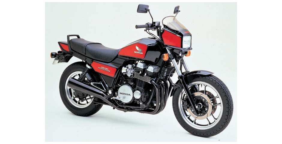 Honda CBX 750 Tampil Gagah Dengan Nuansa Retro