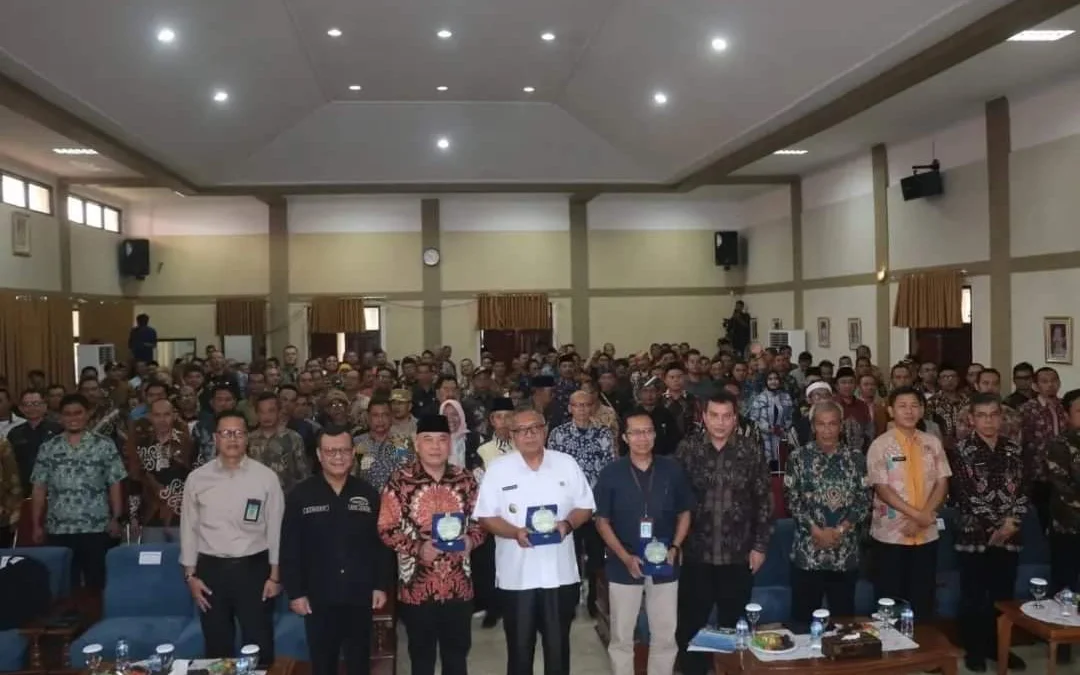 Camat dan Kades Ikuti Workshop Evaluasi Pengelolaan Keuangan dan Pembangunan Desa