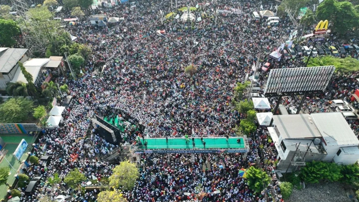 Jalan Pagi Anies Cak Imin di Sidoarjo Diklaim Dihadiri 1,2 Juta Orang.