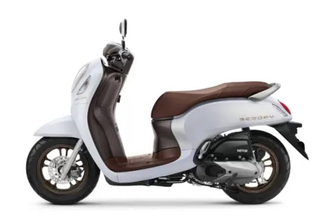 Inovasi Nyentrik Honda Scoopy 160 dengan Desain Klasik Modern 