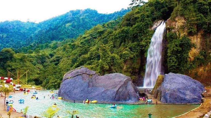 3 Wisata Alam Bogor Murah, Cocok untuk Healing Bareng Ayang