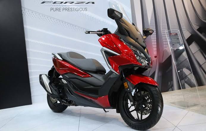 Desain Tampilan Skutik Bongsor Honda Forza 2023, Makin Modern Aja