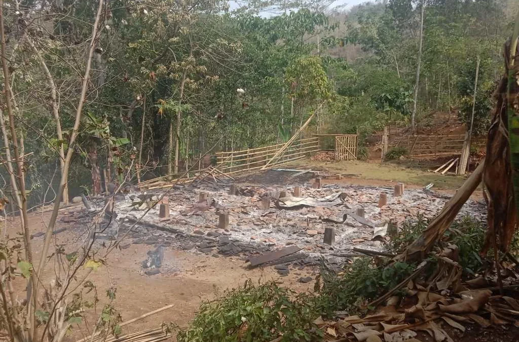 Alami Gangguan Jiwa, Anak Bakar Rumah Orang Tuanya di Lengkong