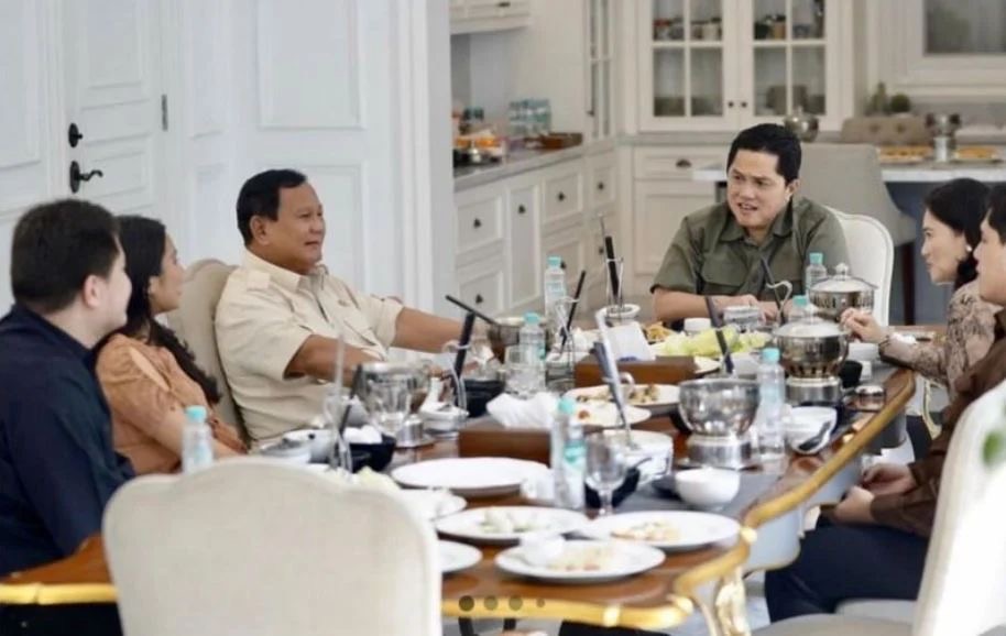 Prabowo Sambung Erick Thohir di Kediamannya