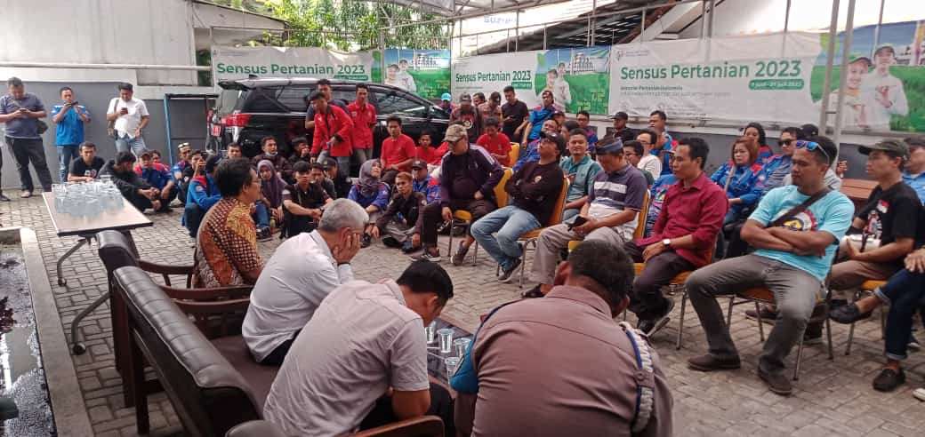 SP TSK SPSI Geruduk Kantor BPS Kabupaten Sukabumi