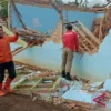 Satu Bangunan Ruang Kelas Ambruk, Dipicu Hujan Deras dan Kondisi yang Sudah Lapuk