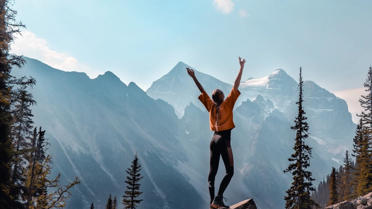 Mendaki Gunung sebagai Terapi Alam untuk Kesehatan Mental