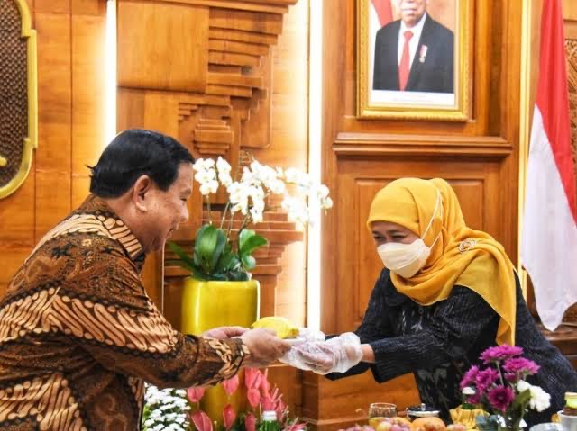 Khofifah Beri Kode Dukung Prabowo-Gibran
