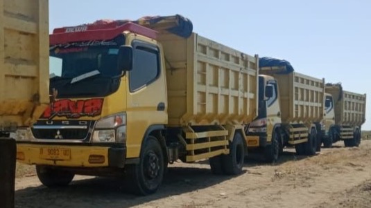 Delapan Unit Truk Pengangkut Pasir Besi Diamankan Polres Sukabumi