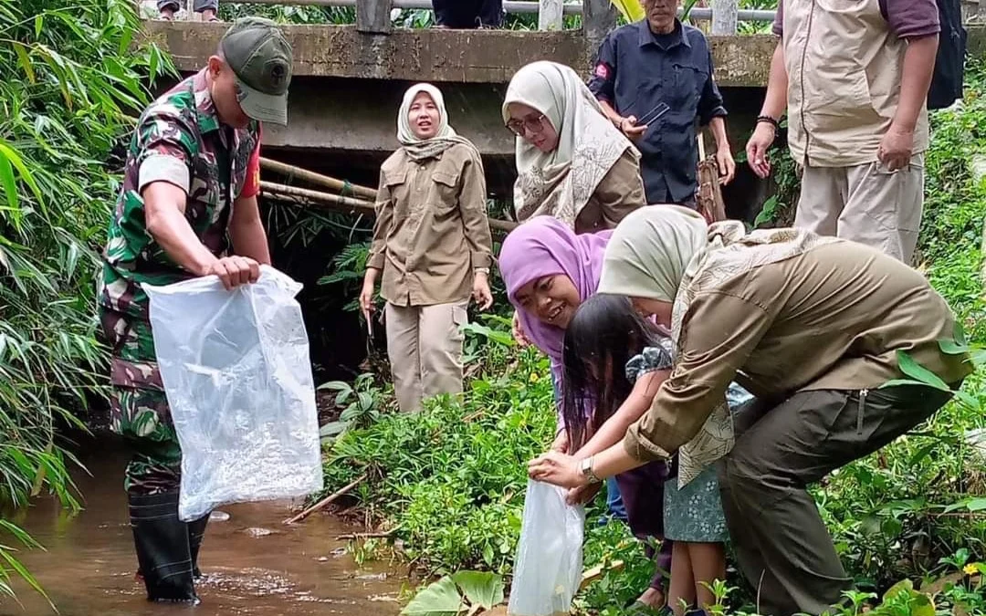 Dinas Perikanan Restocking Ikan dan Intervensi di Nyalindung