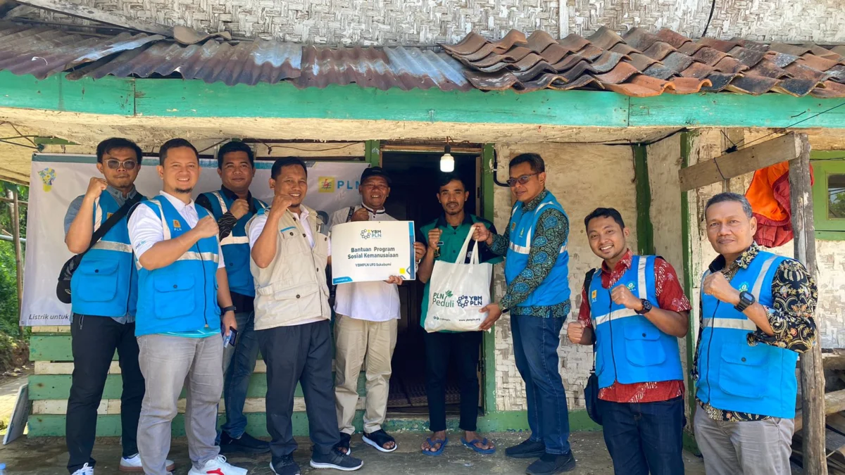 PLN (Persero) UP3 Sukabumi Menerangi Impian Masyarakat Melalui Program "Light Up the Dream"