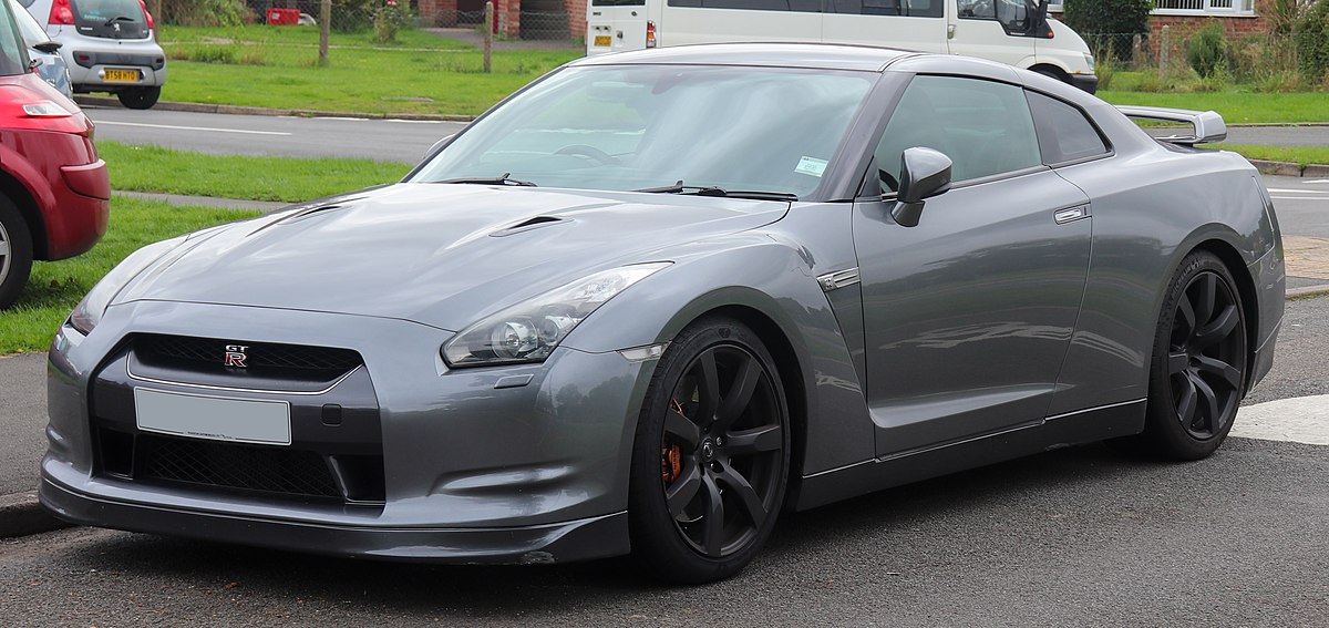 Nissan GT-R