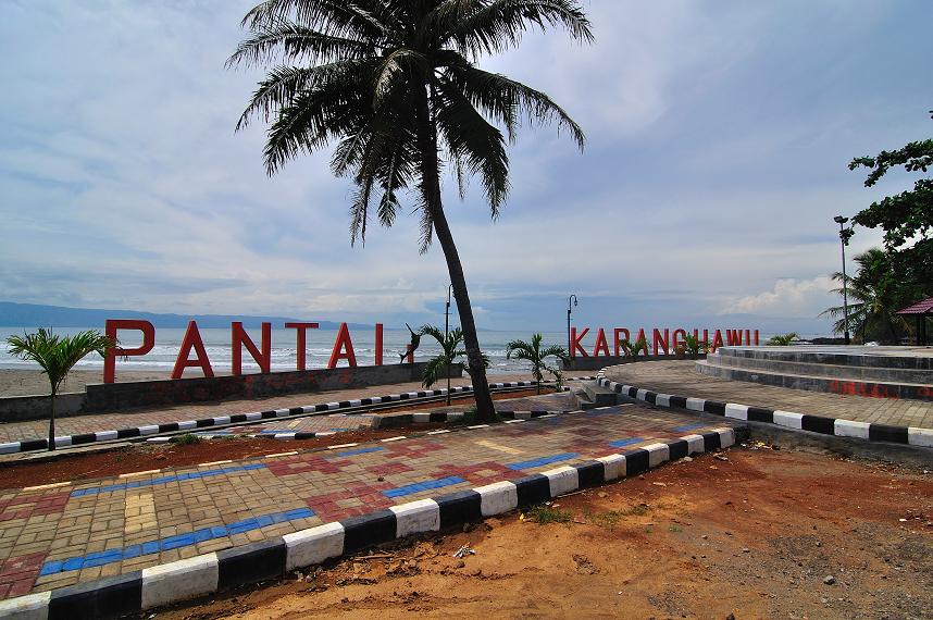 Pantai Karang Hawu