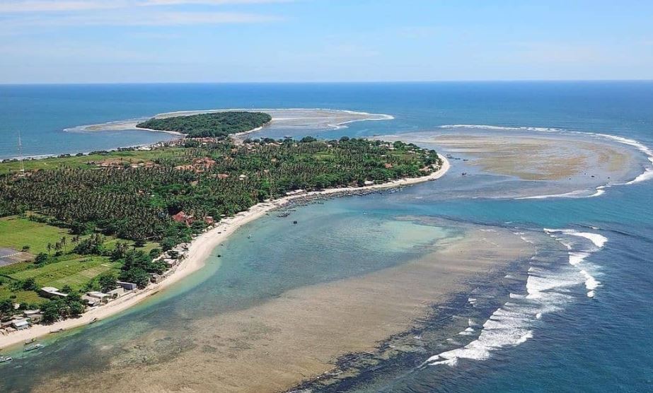 Pantai Ujung Genteng