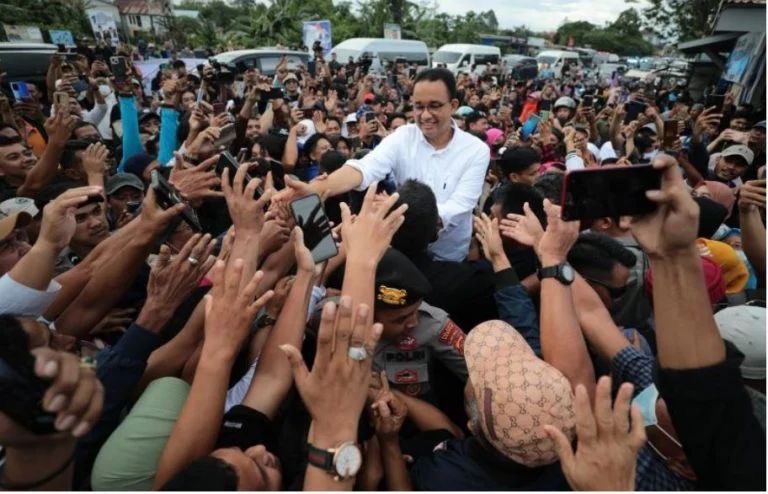 Anies Baswedan Terharu dengan Iklan Videotron Aniesbubble