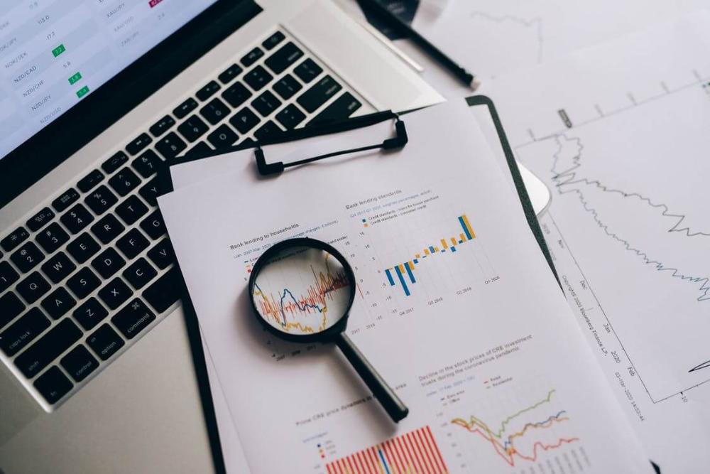 Analisis Data Multivariat Mendalam ke Dunia Variabel Bergantung