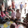 Penjabat Gubernur Jawa Barat, Bey Machmudin, Senin (29/1/2024), meninjau lokasi tanah longsor di Kampung Cibatu Hilir Desa Sekarwangi Kecamatan Cibadak Kabupaten Sukabumi.