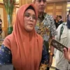 Lolly Suhenty selaku anggota Bawaslu RI yang memberikan keterangan (antaranews.com)