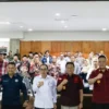 Sekda Kabupaten Sukabumi Ade Suryaman dan jajaran Imigrasi foto bersama