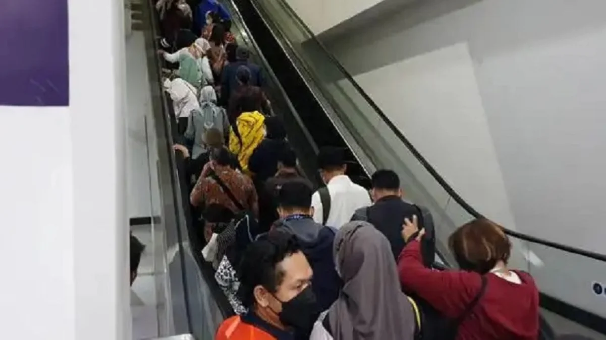 Eskalator Error di Stasiun Manggarai