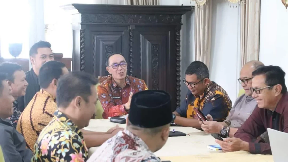 Pemkab Sukabumi saat melakukan rapat pembahasan kegiatan di Pendopo Sukabumi, Jumat, 15 Maret 2024.